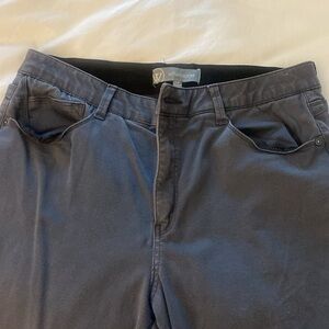 Wit & Wisdom gray pants/jeanss